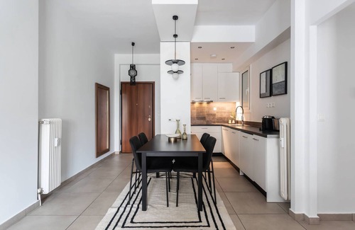 Anafiotika Apartment | Charming & Comfy 2BD Apartment in Acropolis Area