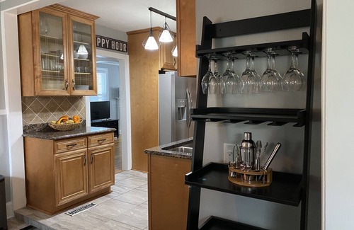 Pendleton King House | ★ Charming Comfy Cottage Home with a Modern Flair★