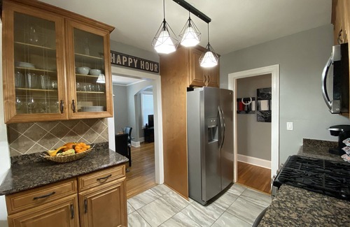 Pendleton King House | ★ Charming Comfy Cottage Home with a Modern Flair★