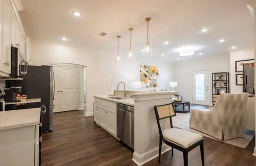 Valdosta Apartment | Charming Condo at Summit Point hosted by Stephanie