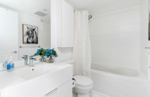 Fort York Apartment | Charming Condo w Private Patio in Quiet Capreol