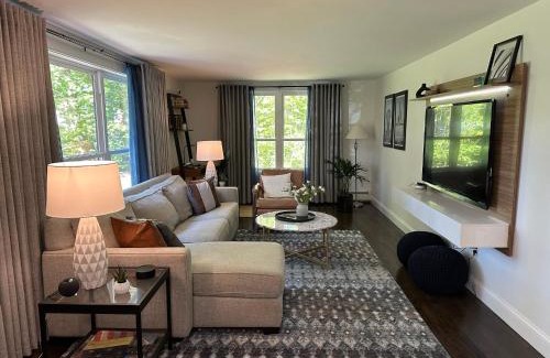 Middlefield House | Charming Connecticut Hideaway