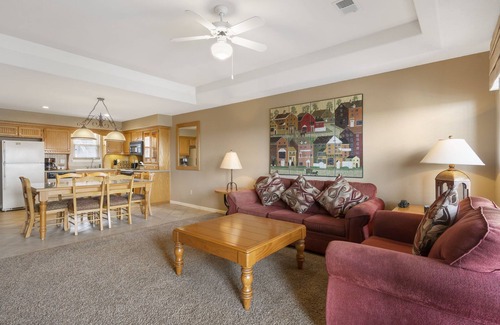 Branson West Condo | Charming Connecting Condo and Suite at StoneBridge Village Resort