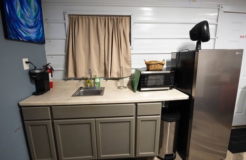 Heidenheimer Apartment | Charming Container Home in Marvelous Temple, TX