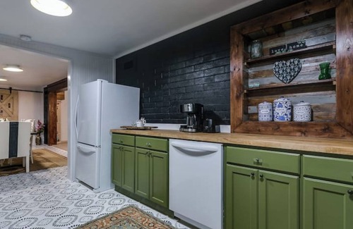 San Angelo House | Charming Corner/Walkable to AFB