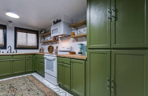 San Angelo House | Charming Corner/Walkable to AFB