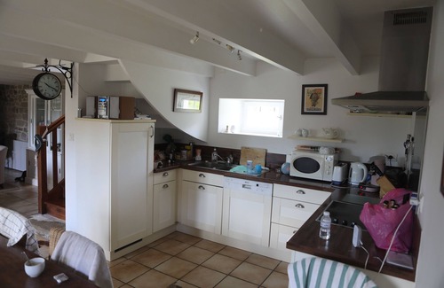 Plogoff Cottage | Charming cotage with patio just a few ropes from the beach