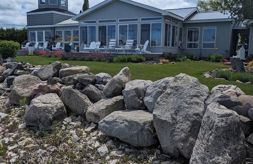 Chippewa County Cottage | Charming cottage with amazing views St Mary's River in De TourVillage