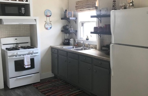 Clear Lake House | Charming Cottage - 1 block from boat launch/trailer parking, 2 blocks from Surf