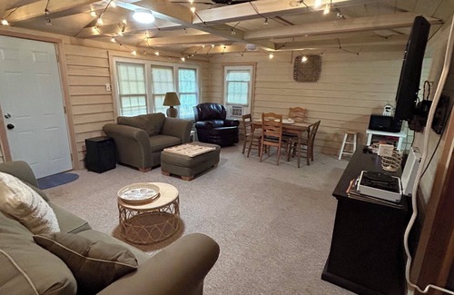 Deerbrook Cottage | Charming cottage 2 bd 1 bth WiFi, AC Antigo Bass Lake Golf Course utv snow trl