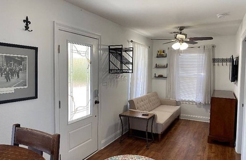 Mandeville Cottage | Charming cottage a block from the Lakefront. Walk to restaurants and shopping.