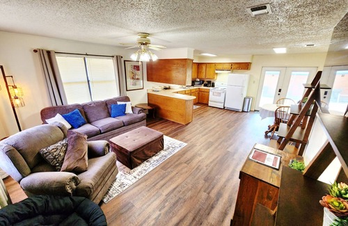 Idabel Cottage | Charming Cottage Apartment with all amenities