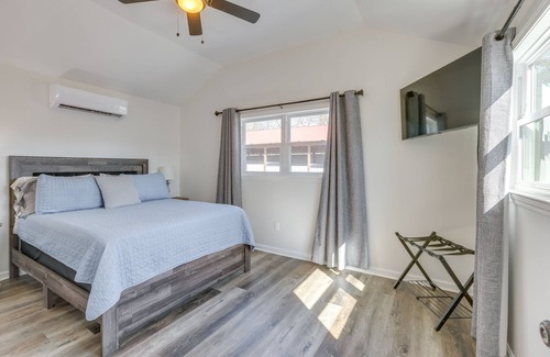 Shelby Cottage | Charming Cottage at Waxahatchee Creek & Marina!