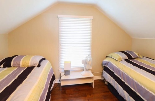 Port Dover House | Charming cottage away from home