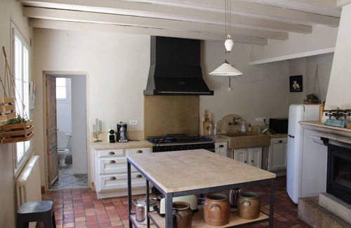 Pezens House | Charming cottage for 15 people, heated swimming pool, near Carcassonne.