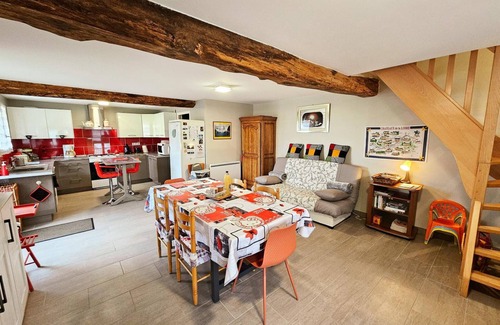 Sazilly Cottage | Charming cottage in Sazilly with private garden and WiFi