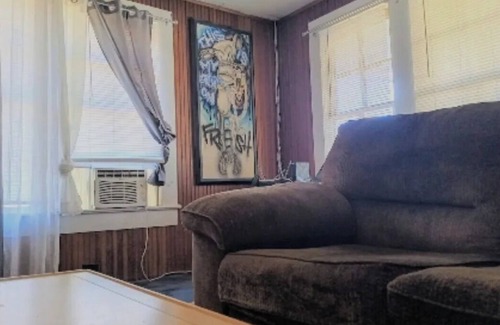 Montgomery Cottage | Charming Cottage in Historic Downtown Montgomery with AC, WiFi