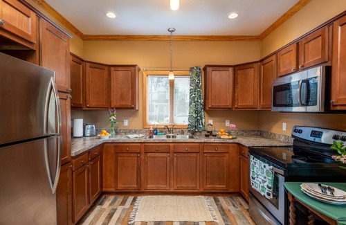 Tonawanda Cottage | Charming Cottage near Niagara Falls and Buffalo