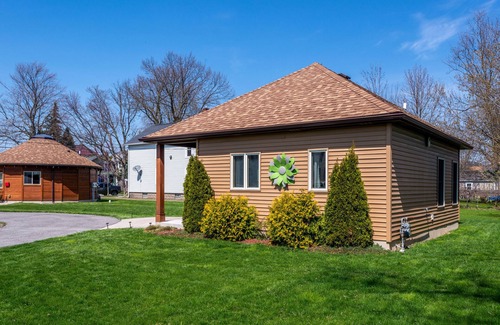 Tonawanda Cottage | Charming Cottage near Niagara Falls and Buffalo