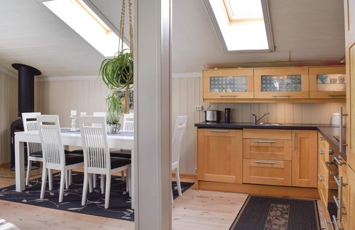 Kvinnherad House | Charming cottage on a secluded plot.