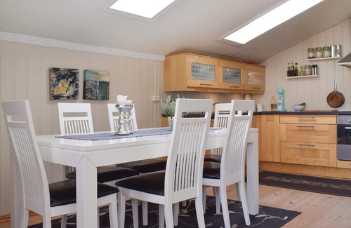 Kvinnherad House | Charming cottage on a secluded plot.