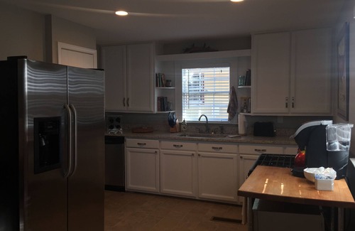 Roswell Cottage | Charming Cottage on Bustling Canton St-Walk to restaurants, shops, and parks!