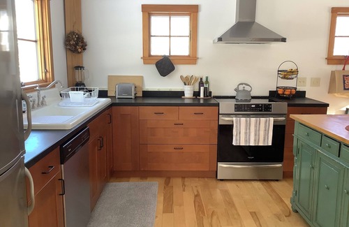 Freeport Cottage | Charming cottage on conservation property