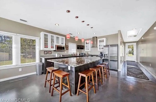 Theodore Cottage | Charming cottage on the Bay! Minutes from Dauphin Island!