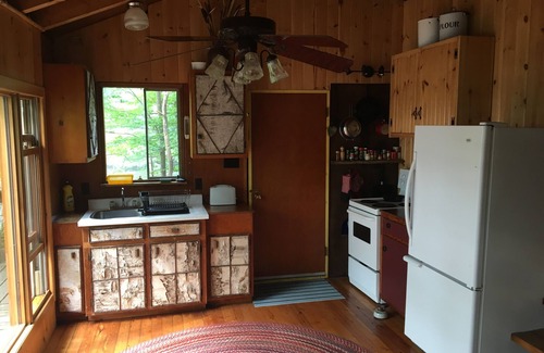 Rideau Lakes Cottage | Charming cottage on Upper Rideau Lake near Westport, ON