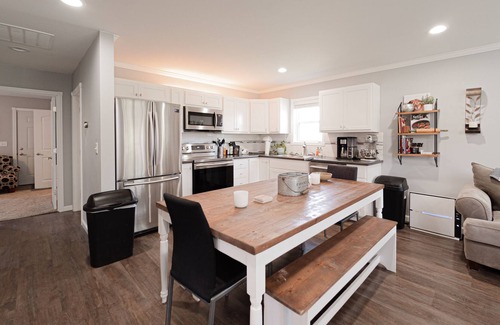 Herod House | Charming Cottage on 6 Acres with Central AC