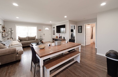 Herod House | Charming Cottage on 6 Acres with Central AC
