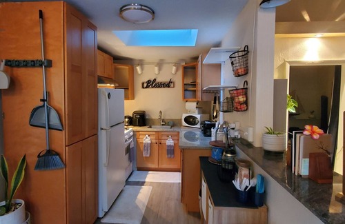 Arden-Arcade Cottage | Charming cottage - Sacramento Oasis