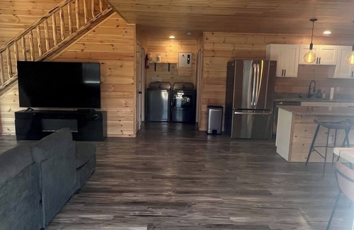 Kelleys Island House | Charming cottage - New in 2024 with AC and Golf cart on peaceful Kelleys Island