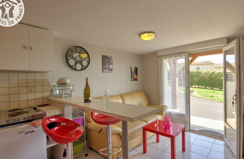 Malleval Apartment | Charming cottage with pool and wifi in the vineyards