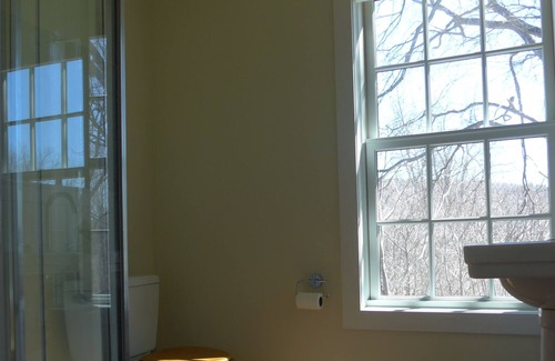 Middlebury Cottage | Charming Cottage within walking distance of Middlebury College/canoe available