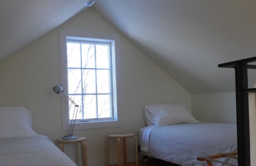 Middlebury Cottage | Charming Cottage within walking distance of Middlebury College/canoe available