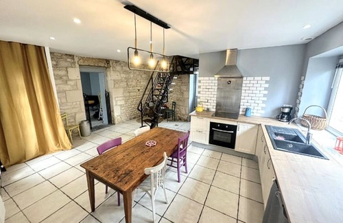 Fleac-sur-Seugne House | Charming country house