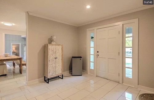Lakeway House | Charming Country Oasis 3 bedoom Home on Gulfcoarse, Corner Lot w/2 living areas
