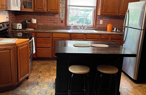 Kearneysville Cottage | Charming county cottage private secure setting. Close to Harpers Ferry