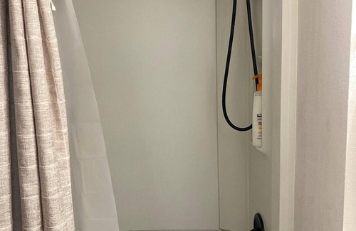 Central Hyde Park Apartment | Charming/Cozy/1 Bedroom