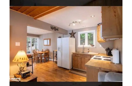 Minden Cottage | Charming, Cozy 4 Season Waterfront Cottage in Minden