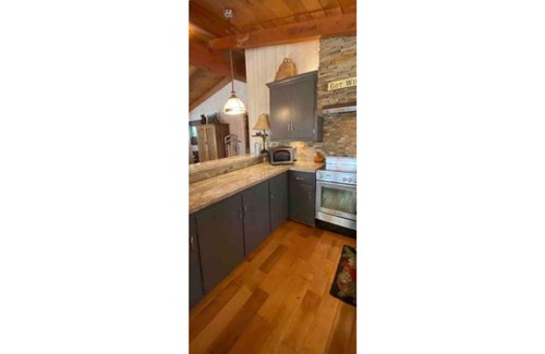 Wrightwood House | Charming&Cozy Cabin w/WiFi, Disney+nearHikingTrail