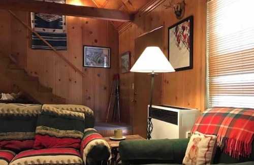 Mi-Wuk Village Cabin | Charming & Cozy Mi Wuk Cabin