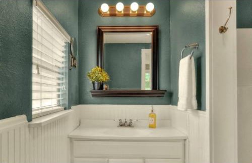 Lakeland Apartment | Charming, cozy, one bedroom apartment