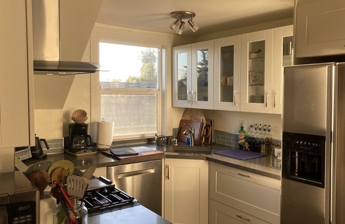 South Berkeley Apartment | Charming cozy place- walk to downtown and Bart