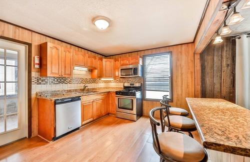 Windham House | Charming cozy retreat - minutes away from Windham