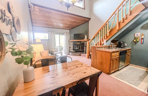 Lutsen Condo | Charming & Cozy Ski in/Ski out Condo