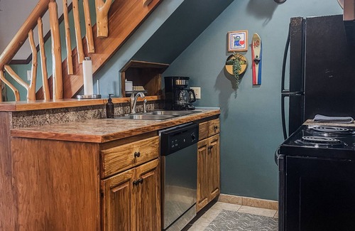 Lutsen Condo | Charming & Cozy Ski in/Ski out Condo
