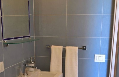 Pisciotta Cottage | Charming detached cottage cladded with local stone and with sea views.