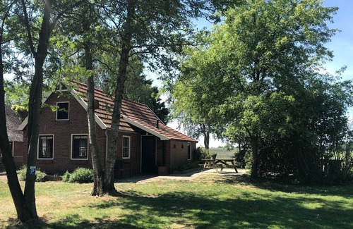 Den Ham House | Charming detached holiday home in beautiful hiking and cycling area